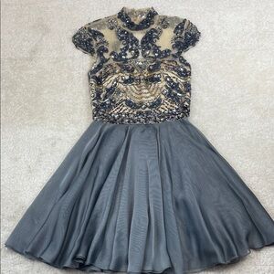 Sherri Hill Beaded illusion Bodice Formal Dress Gray Chiffon Skirt Sz 2